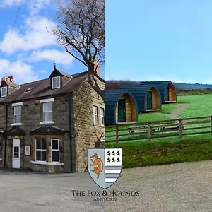 The Fox & Hounds & Pods Mini-hôtel